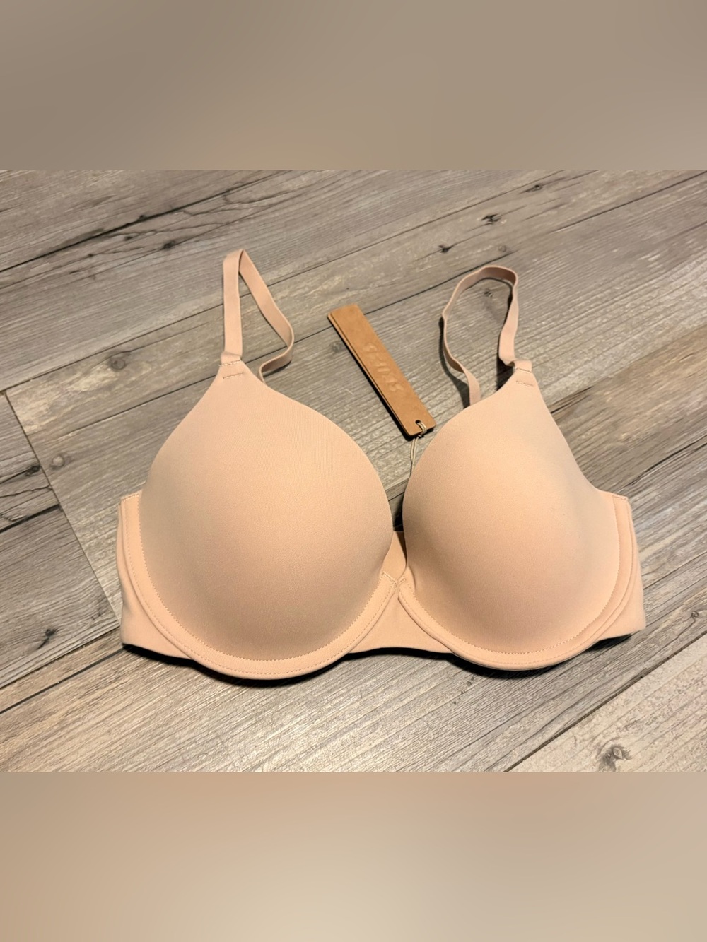SKIMS Kim Kardashian Fits Everybody Tshirt bra 30D new with tags